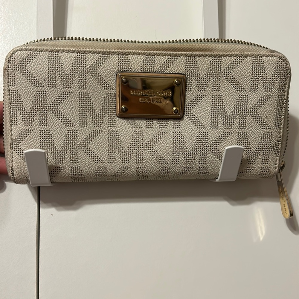 Michael kors wallet slightly used